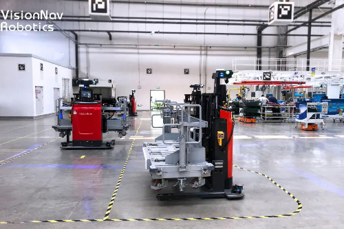 智能叉車－AGV搬運機器人助推智慧物流
