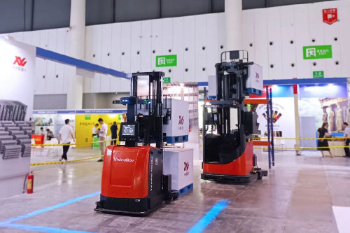 展會 | 明升ms88機器人亮相2023國際供應鏈與物流技術裝備博覽會