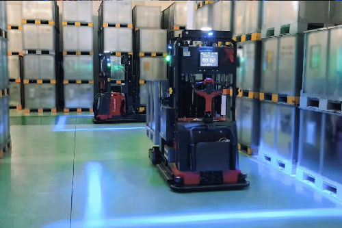 自動化倉儲案例集 | 無人叉車自動搬運多層堆疊，提升倉儲庫容率